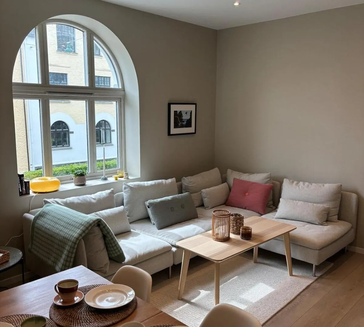 Downtown Apartment In Classic Apartment Building Bergen