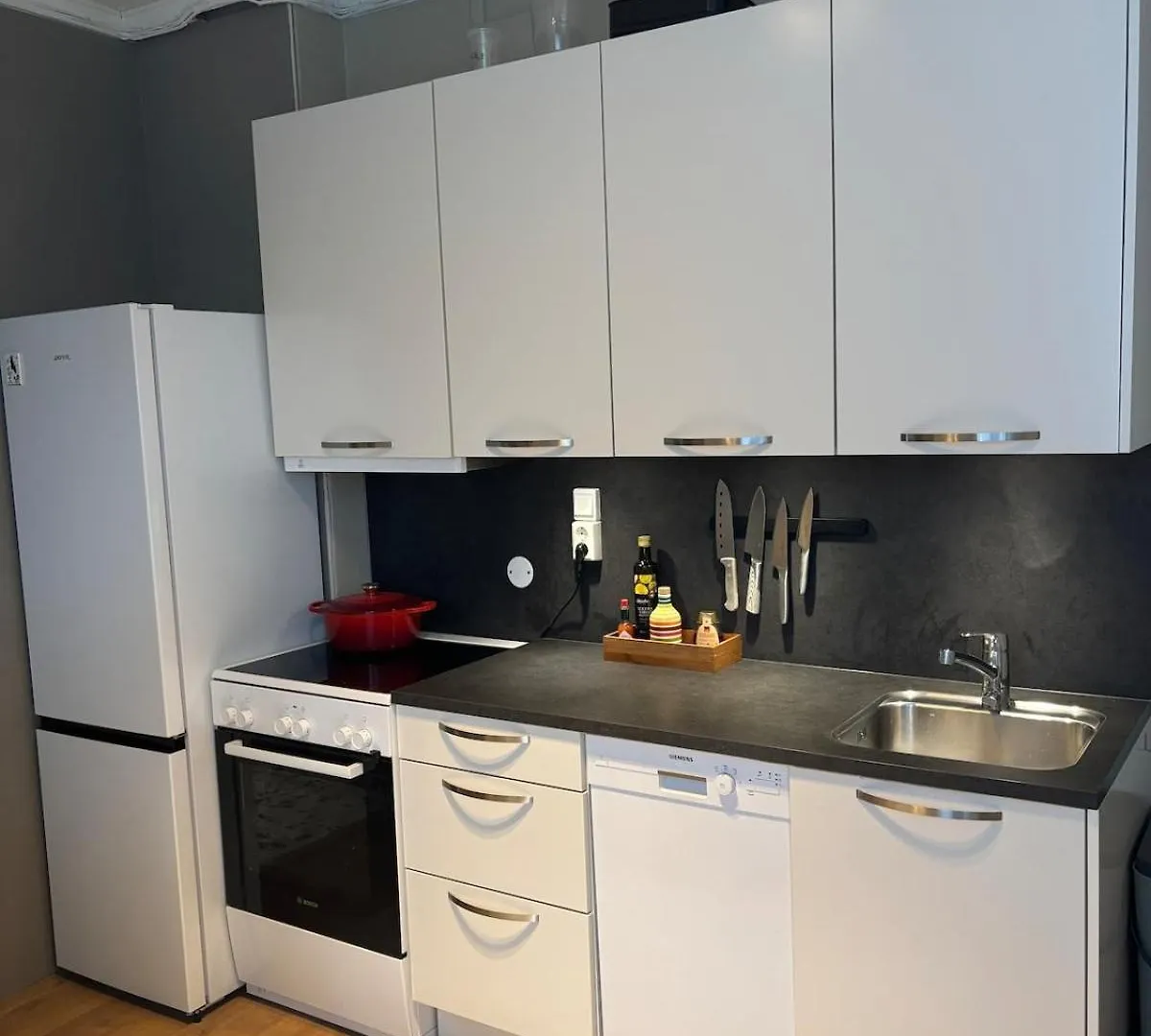 Downtown Apartment In Classic Apartment Building Bergen
